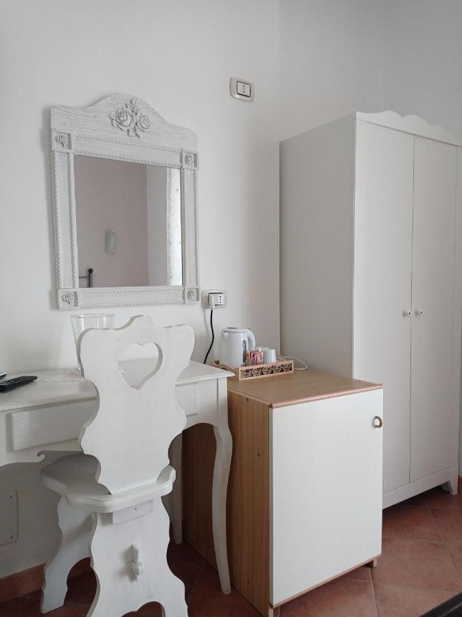 B&B Le Rose Санта-Марія-ді-Кастеллабате Екстер'єр фото